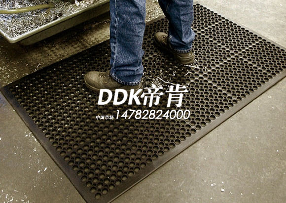 圓孔橡膠墊碎屑收集墊，多空橡膠墊，防滑橡膠墊，90 厘米X150 厘米防滑地墊，橡膠抗疲勞地墊
