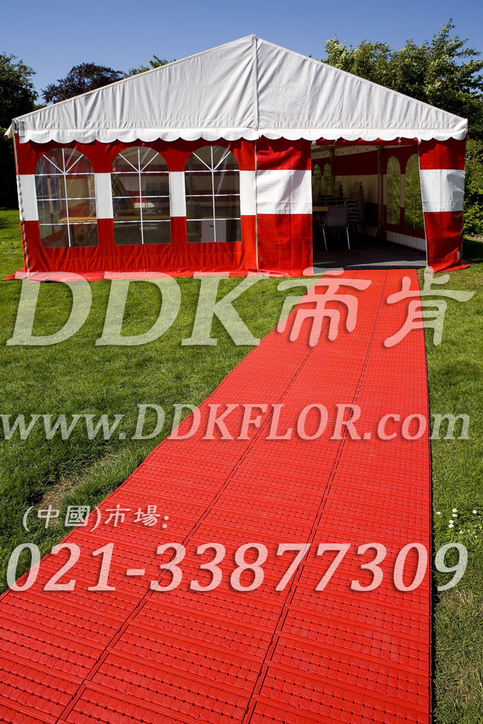 紅色（1）_戶(hù)外活動(dòng)草坪地面保護材料樣板圖片,帝肯(DDK)_7000_222（草坪保護材料）效果圖，草坪保護板,草坪保護墊,草坪專(zhuān)用蓋板,草坪地板