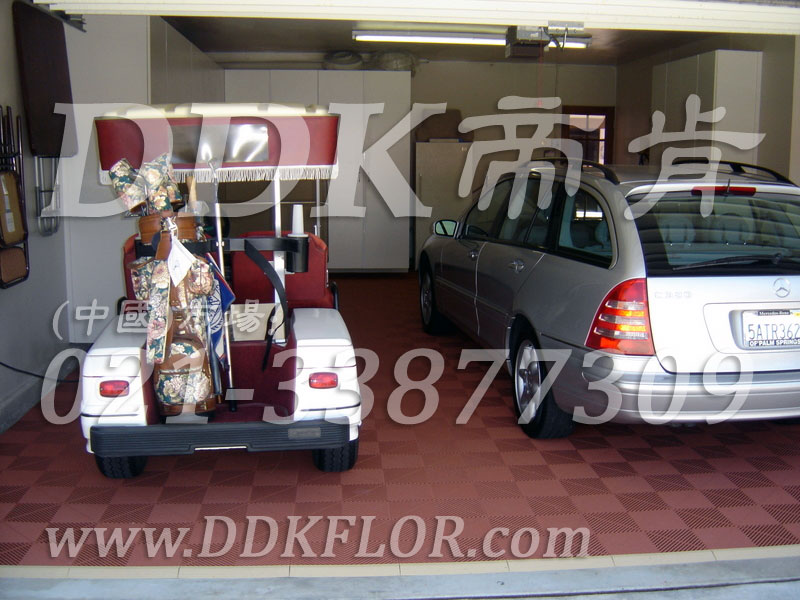 私人車(chē)庫地面鋪裝地板材料（23）_咖啡色組合樣板圖片,帝肯(DDK)_8100_C618（私人車(chē)庫地面材料）效果圖,別墅私家車(chē)庫裝修,車(chē)庫pvc地板,車(chē)庫地坪,車(chē)庫地墊,車(chē)庫地板,車(chē)庫地膠,車(chē)庫塑料地毯,車(chē)庫塑膠地板,車(chē)庫防滑墊