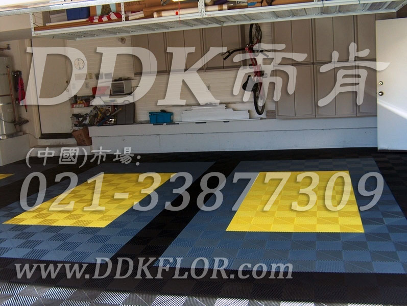 私人車(chē)庫地面鋪裝地板材料（25）_黑加灰加黃色組合樣板圖片,帝肯(DDK)_8100_C618（私人車(chē)庫地面材料）效果圖,別墅私家車(chē)庫裝修,車(chē)庫pvc地板,車(chē)庫地坪,車(chē)庫地墊,車(chē)庫地板,車(chē)庫地膠,車(chē)庫塑料地毯,車(chē)庫塑膠地板,車(chē)庫防滑墊