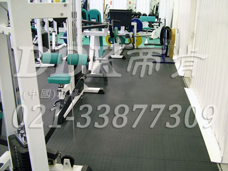 室內健身房運動(dòng)地面材料（29）_灰色樣板圖片,帝肯(DDK)_2000_3020（健身房地面鋪裝材料）效果圖,健身房pvc塑膠地板,健身房地墊,健身房地板,健身房地板膠,健身房地毯,健身房地膠,健身房橡膠地板,健身房防震地墊,運動(dòng)地墊,運動(dòng)地板,運動(dòng)地膠