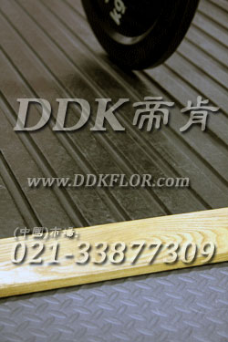 黑色凸起表面（4）_抗壓耐磨防滑厚地板樣板圖片,帝肯(DDK)_4900_3020（健身房防震墊材料）效果圖,健身房防震地墊,健身房地墊,健身房地板膠,健身房地膠,健身房橡膠地板,運動(dòng)地墊,運動(dòng)地板,運動(dòng)地膠,健身房地毯,健身房pvc塑膠地板,健身房地板,