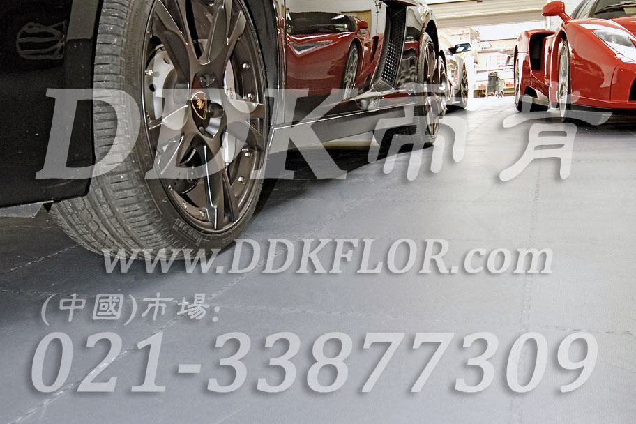 私家車(chē)庫裝修車(chē)庫地坪地面材料（15）_灰色平紋防滑表面車(chē)庫地板樣板圖片,帝肯(DDK)_2000_C618（地下車(chē)庫地面材料）效果圖