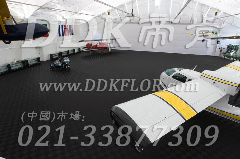 私人飛機停機坪做法（3）_黑灰色私人飛機庫停機地面地板樣板圖片,帝肯(DDK)_8100_2267（私人飛機庫地面地板材料做法）效果圖,私人飛機停機坪,機場(chǎng)地面設備,飛機場(chǎng)地板,飛機地面設備,航空地面設備