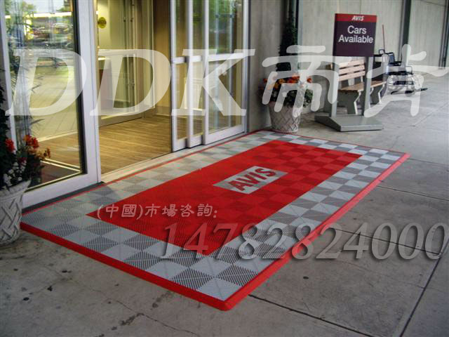 可廣泛適用于各種店面門(mén)口，專(zhuān)業(yè)防滑防水耐壓，易拼接易清洗多用途門(mén)口地墊，門(mén)口防滑地墊樣板圖片，帝肯(DDK)8100_900 效果圖，pvc塑料地毯,出入口地墊,塑料防滑墊,門(mén)口防滑墊,門(mén)口防滑地膠,門(mén)口地毯,門(mén)口地墊,門(mén)廳除塵地墊,門(mén)廳腳墊,門(mén)廳地毯,門(mén)廳地墊,門(mén)口防塵地墊,門(mén)口腳墊,門(mén)口腳踏墊,門(mén)口地面除塵刷,門(mén)口除塵地墊,門(mén)墊,門(mén)墊地墊,門(mén)墊地毯