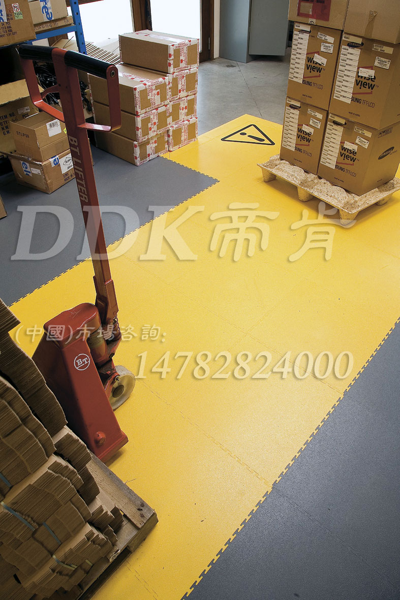 【庫房地膠】庫房地板鋪什么最好？耐臟耐磨多色可定制的庫房地膠樣板圖片,帝肯(DDK)_2000_7850（倉庫及庫房地面耐磨材料）效果圖，倉庫地板,倉庫地墊,倉庫塑膠地板,倉庫防潮地膠,冷庫地板,冷凍庫防滑墊,冰庫地墊,庫房塑膠地板,庫房地膠墊,庫房地磚,庫房地板,工業(yè)地板,工業(yè)地板膠,工業(yè)地板革,pvc工業(yè)地板,工廠(chǎng)車(chē)間地板革,工廠(chǎng)車(chē)間地膠,工廠(chǎng)車(chē)間地坪保護地板,無(wú)塵車(chē)間地板,車(chē)間地貼,車(chē)間pvc地板,車(chē)間地坪,車(chē)間地墊,車(chē)間地板,車(chē)間地板磚,車(chē)間橡膠地板,車(chē)間用地板膠,車(chē)間地板防護墊,車(chē)間地面膠皮,車(chē)間防砸地板,車(chē)間塑膠地板,食品車(chē)間地板,維修車(chē)間地板,工廠(chǎng)塑膠地板,工廠(chǎng)地膠,工廠(chǎng)地板,工廠(chǎng)地板膠,工廠(chǎng)用塑料地板,廠(chǎng)房地板材料,廠(chǎng)房塑膠地板,廠(chǎng)房防滑地膠,工業(yè)pvc地板,工業(yè)地磚,工業(yè)地膠,工業(yè)塑膠地板,工業(yè)橡膠地板,工業(yè)防滑地板,重型地板,耐重壓地板,耐重壓地墊,承重地磚,承重地膠墊,pvc承重地板,抗壓地板,抗壓地墊,耐壓地板,耐壓地磚,耐壓地膠