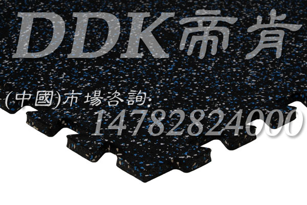 【齒扣式健身房自由力量區橡膠地墊】藍白碎點(diǎn)齒扣式健身房橡膠墊樣板圖片,帝肯(DDK)_S3020_P500（Niki|耐柯）效果圖，健身房地墊